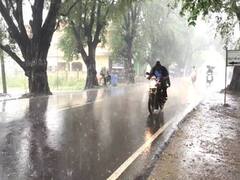 TN Weather Update: ஹாப்பி நியூஸ் மக்களே.. தமிழ்நாட்டில் அடுத்த 3 நாட்களுக்கு மழைக்கு வாய்ப்பு.. எந்தெந்த மாவட்டங்களில்? இன்றைய வானிலை நிலவரம் இதோ..