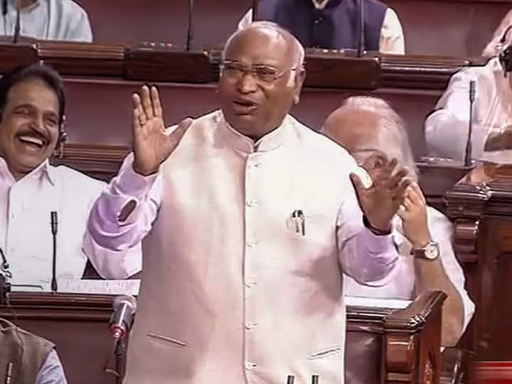 Mallikarjun Kharge On PM Modi: 'निवेदन है कि ऑस्कर मिलने पर ना लें क्रेडिट', मल्लिकार्जुन खरगे का पीएम मोदी पर तंज