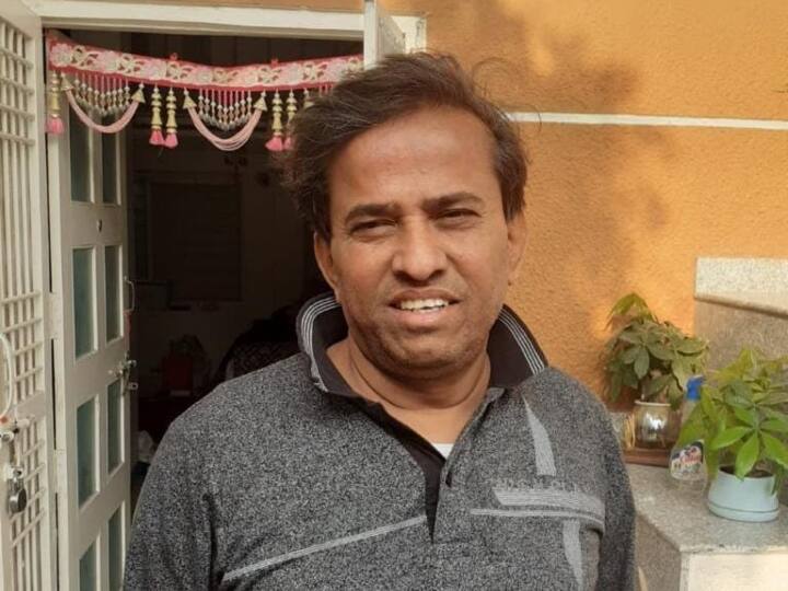 Indore: खनिज अधिकारी के घर पर छापा, 10 करोड़ का गिट्टी खदान, कई मकान और गाड़ियों का मालिक निकला Indore raid on mineral officer home owner of ballast miles, many houses and luxury vehicles ann Indore: खनिज अधिकारी के घर पर छापा, 10 करोड़ का गिट्टी खदान, कई मकान और गाड़ियों का मालिक निकला