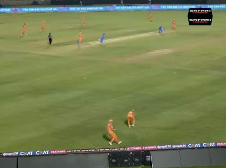 run out sensational direct hit from harleen deol mumbai indians vs gujarat titans watch video Watch Video: હરલીન દેઓલનો બ્રાઉન્ડ્રીથી ડાયરેક્ટ હિટ થ્રો....બેટ્સમેન સહિત ખેલાડીઓ પણ દંગ, વીડિયો વાયરલ