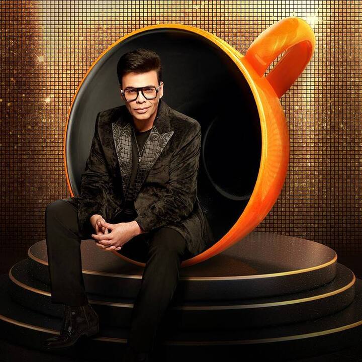 करण जौहर ने बॉलीवुड को ‘कुछ कुछ होता है’, ‘कभी खुशी कभी ग़म’ जैसी सुपरहिट फिल्में दी हैं. करण जौहर इंडस्ट्री के बड़े डायरेक्टर्स की लिस्ट में टॉप पर आते हैं यही वजह है कि करोड़ों की सपंत्ति के मालिक हैं. लेकिन उनके पास सिर्फ लग्जरी घर ही नहीं बल्कि एक आलीशान वैनिटी वैन भी है. नीचे देखिए उसकी तस्वीरें.....