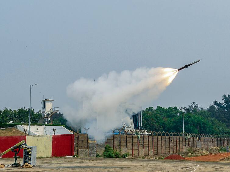 DRDO Successfully Conducts Flight Test Of Very Short Range Air Defence System VSHORADS rajnath singh unmanned aerial targets DRDO Successfully Conducts Flight Test Of 'Very Short Range Air Defence System'. WATCH'