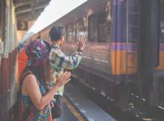 Indian Railways: TTE ਰੇਲਗੱਡੀ ਦੇ ਬਾਹਰ ਟਿਕਟਾਂ ਦੀ ਜਾਂਚ ਨਹੀਂ ਕਰ ਸਕਦਾ, TC ਕੋਲ ਵੱਖ-ਵੱਖ ਅਧਿਕਾਰ ਹਨ, ਜਾਣੋ ਦੋਵਾਂ ਵਿੱਚ ਅੰਤਰ