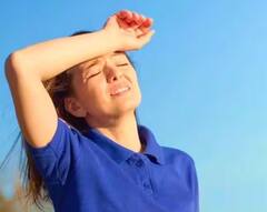 Summer Skin Care Tips : उन्हाळ्यात त्वचा सॉफ्ट आणि सुंदर ठेवण्यासाठी 'या' चुका टाळा