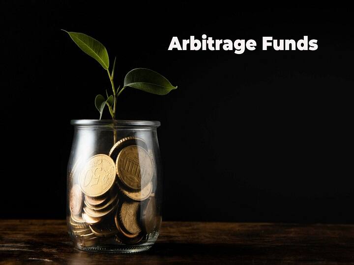 Arbitrage Funds: क्या हैं आर्बिट्राज फंड्स जो यूनिक तरीके से करते हैं इन्वेस्ट? बाजार के उतार-चढ़ाव के दौरान देते हैं बेहतर रिटर्न What Are Arbitrage Funds That Generate Better Return During Volatile Market Conditions Arbitrage Funds: क्या हैं आर्बिट्राज फंड्स जो यूनिक तरीके से करते हैं इन्वेस्ट? बाजार के उतार-चढ़ाव के दौरान देते हैं बेहतर रिटर्न