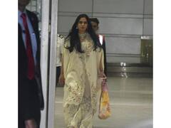 Isha Ambani Dress Price: ईशा अंबानी की इस वाइट ड्रेस की कीमत जानकर उड़ जाएंगे आपके होश, लोगों ने कहा- 'इसमें मेरा घर जाएंगा'