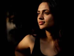 ఆ ముద్దు కావాలని పెట్టలేదు, బోల్డ్ సీన్స్‌కు అభ్యంతరం లేదు: మాళవిక నాయర్