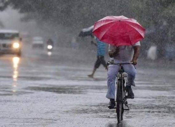 आजपासून राज्यात पुढील चार दिवस अवकाळी पावसाचा (Unseasonal Rain) इशारा हवामान विभागाकडून (IMD) देण्यात आला आहे.