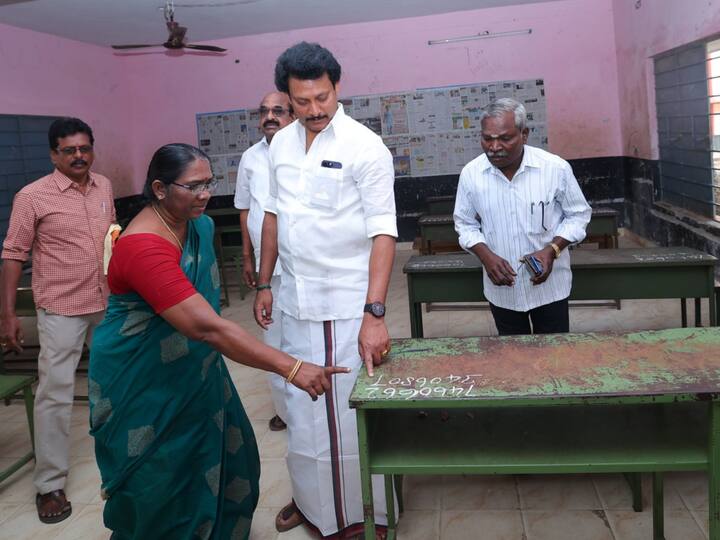 Tamil Nadu Education Minister Anbil Mahesh on Tuesday inspected examination centres in Ariyalur Government Higher Secondary School