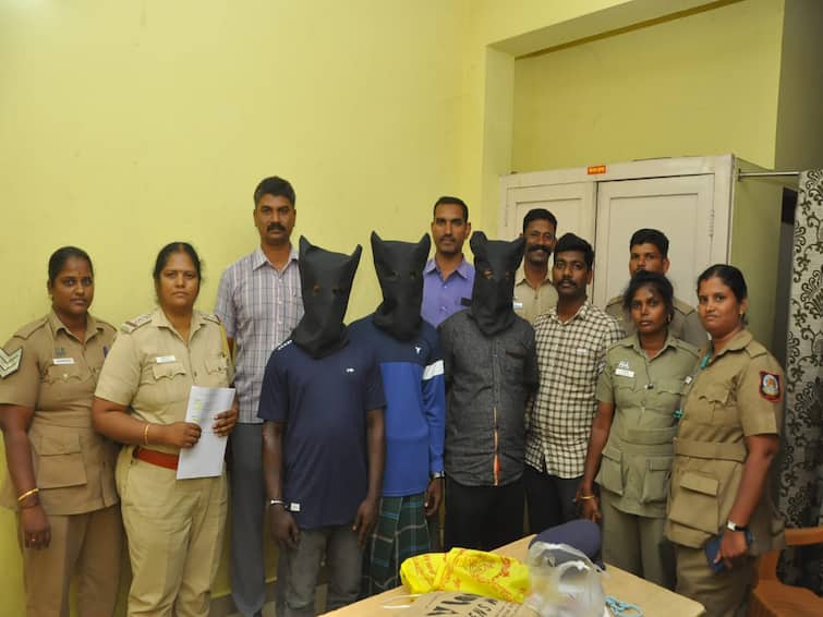 crime 3 persons arrested in case of robbery of 15 Sawaran jewelery from youth while returning from bank deposit in Vellore crime: வேலூரில் வாலிபரிடம் 15 சவரன் நகை பறித்த வழக்கில் 3 பேர் கைது