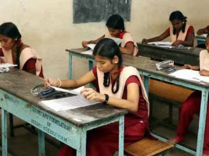 Tamil Nadu and Puducherry Class 11 Public Examinations started today. A total of 7,88,064 students are writing the exam in Tamil Nadu. 11th Public Exam: தமிழ்நாடு மற்றும் புதுச்சேரியில் தொடங்கியது 11-ஆம் வகுப்பு பொதுத்தேர்வு.. முழு விவரம் இதோ..