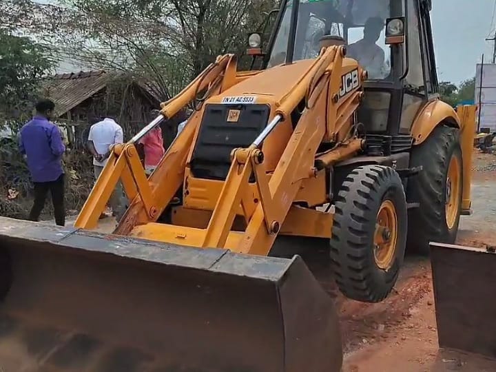 குளித்தலை தொகுதிக்குட்பட்ட பகுதிகளில்  திட்ட பணிகளுக்கு எம்எல்ஏ பூமி பூஜை