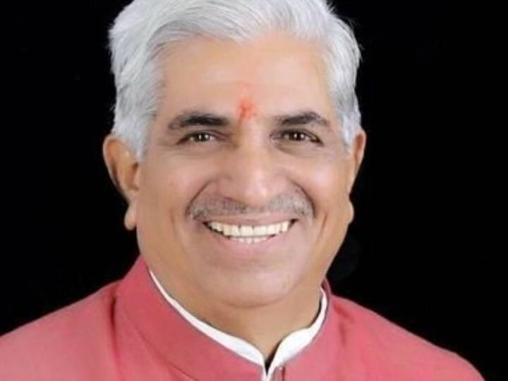 Rajasthan MLA of Mavli Assembly of Udaipur Dharam Narayan Joshi demand Spread of Education in tribal area ANN Rajasthan: विधायक जोशी बोले- उदयपुर में आदिवासियों की 60 लाख आबादी, शिक्षा का स्तर गिरा, प्रचार-प्रसार की जरूरत