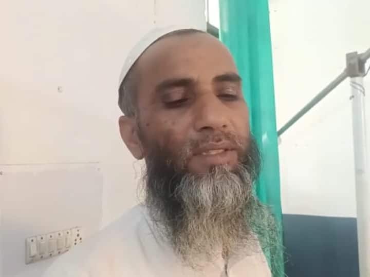 Bijnor: डीजे बजाने पर मौलवी ने निकाह पढ़ाने से किया इनकार, दुल्हन पक्ष ने बुरी तरह पीटा Bijnor Maulvi Refused Teach Nikah after playing DJ people beat him badly ANN Bijnor: डीजे बजाने पर मौलवी ने निकाह पढ़ाने से किया इनकार, दुल्हन पक्ष ने बुरी तरह पीटा