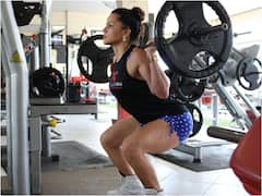 జిమ్‌లో వెయిట్ లిఫ్టింగ్ చేసేటప్పుడు ఈ తప్పులు అసలు చేయొద్దు, చాలా ప్రమాదం