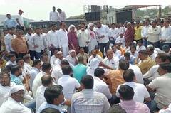 Somatane toll : बंद करा.. बंद करा... सोमाटणे टोल बंद करा; शेकडो नागरिक आक्रमक