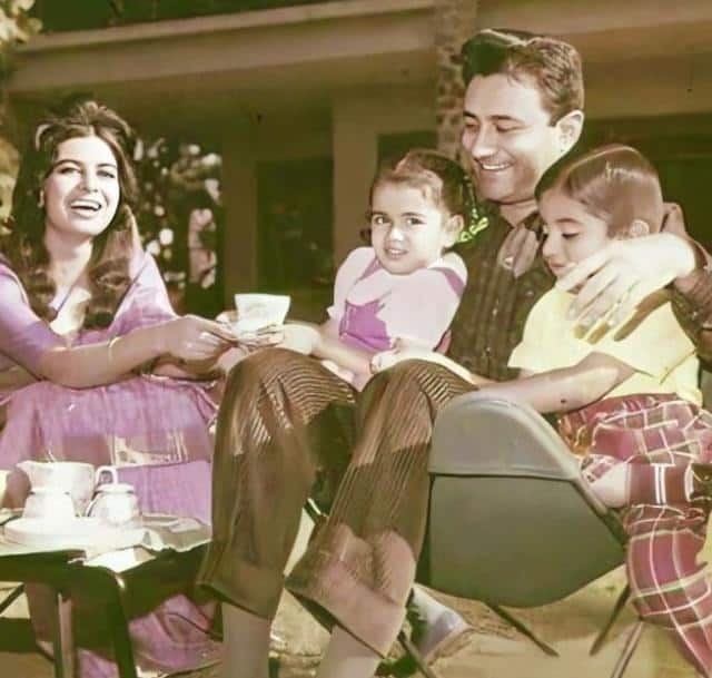 देव आनंद ने अपने जुहू वाले घर के बारे में खुलकर बात की थी, जहां उन्होंने अपने परिवार के साथ जीवन भर की यादें बनाई थीं.