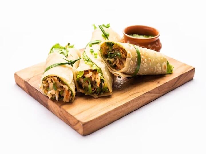 Try spicy rajma rolls for some healthy snack here how to make Rajma Masala Wrap: कुछ हेल्दी स्नैक के लिए चटपटा राजमा रोल करें ट्राई, यहां जानें बनाने का तरीका