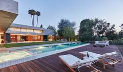 Priyanka Chopra House: लॉस एंजेलिस में पति के साथ 150 करोड़ के लग्जरी घर में रहती हैं प्रियंका चोपड़ा, देखिए एक्ट्रेस के घर की Inside Photos