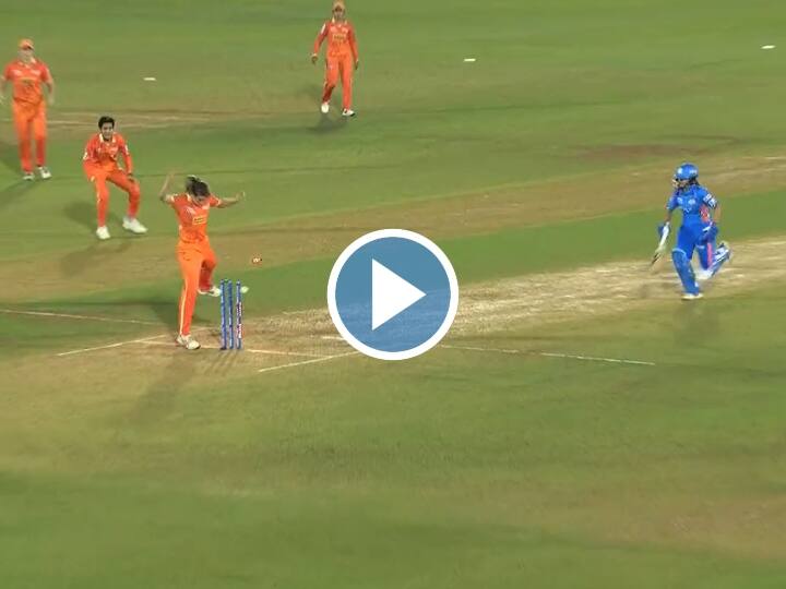 Watch Harleen Deol direct throw from boundary in WPL 2023 Mumbai Indians Women vs Gujarat Giants match see video Watch: बाउंड्री से डायरेक्ट थ्रो मार बल्लेबाज़ को भेजा पवेलियन, वीडियो में देखें हरलीन देओल का गज़ब कारनामा