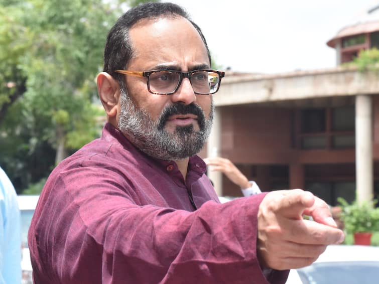 Karnataka News BJP Congress Corruption IT Dept Contractor Union Minister Rajeev Chandrasekhar 'Corruption In DNA Of Congress': BJP Jibes After Rs 42 Crore Cash Seized From Karnataka Contractor