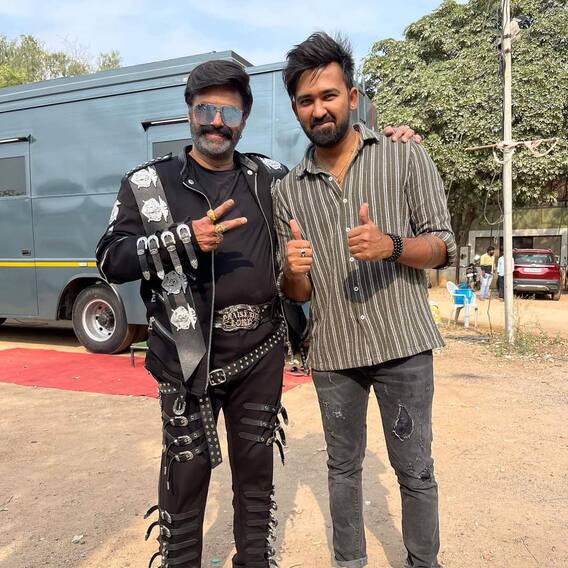 NBK 108 Balakrishna Anil Ravipudi | యష్ మాస్టర్ పెట్టిన ఫొటో చూస్తే డౌట్స్ వస్తున్నాయి.!