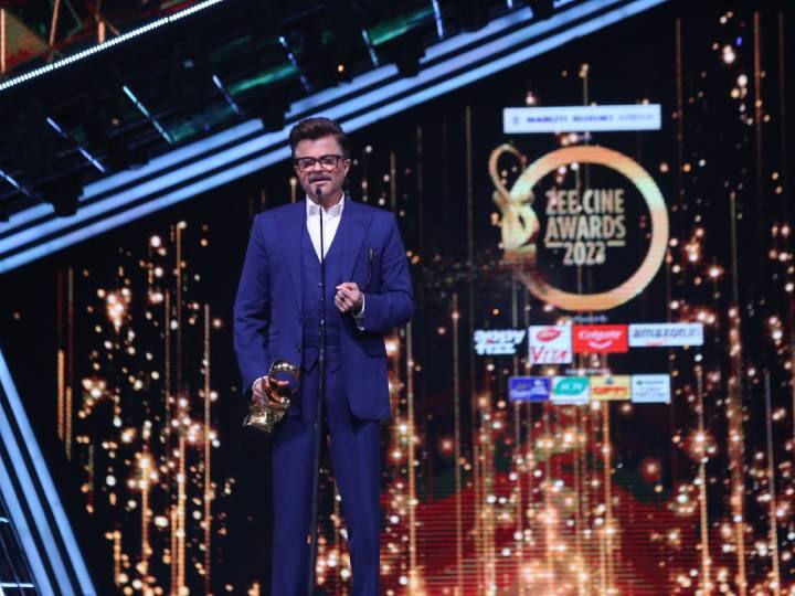 Anil Kapoor talked about Sonam Kapoor son Vayu during lift trophy On Zee Cine Awards Zee Cine Awards: अनिल कपूर ने अपने ‘नाती’ को बताया ‘ट्रॉफी’, बेस्ट सपोर्टिंग एक्टर का अवॉर्ड मिलने पर दी ये स्पीच
