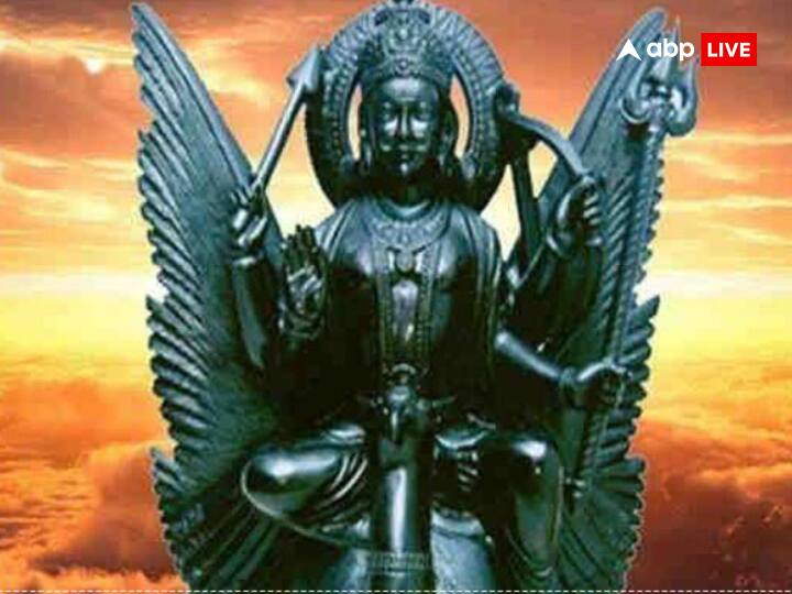 शनिवार के दिन एकादशी होने के कारण भगवान विष्णु की पूजा का भी उत्तम संयोग बना हुआ है. विष्णु अवातर भगवान कृष्ण के शनि उपासक हैं इसीलिए इस दिन शनि देव के साथ भगवान विष्णु की पूजा करने से शनि का प्रकोप कम होता है.