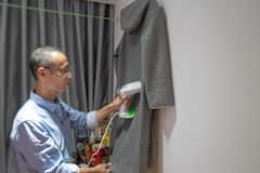 स्टीम आयरन को यूज करते वक्त ज्यादातर लोग करते हैं ये गलतियां... ये है इस्तेमाल करने का सही तरीका