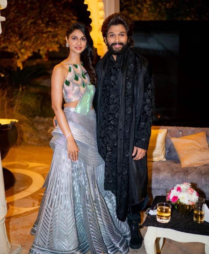 Allu Arjun looks classy in this black sherwani and dupatta. Keeping the mustache short, beard trimmed and hair well set, the superstar looks dapper. It’s understandable why we cant have enough of his looks.