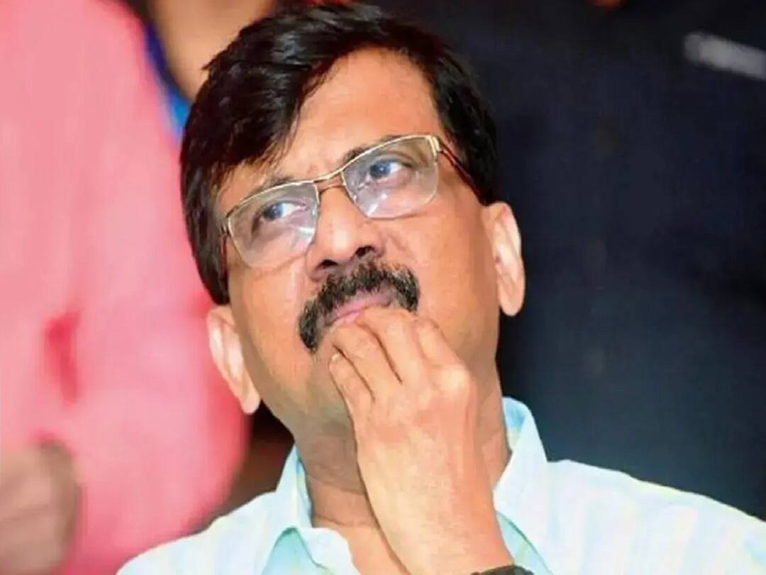 Sanjay Raut : 'मुका घ्या मुका' प्रकरणामध्ये शिवसैनिकांचा संबंध काय? त्यांना का अटक करता? राऊतांचा सवाल Maharashtra Shivsena MP Sanjay Raut on Sheetal Mhatre Viral Video state Govt Sanjay Raut : 'मुका घ्या मुका' प्रकरणामध्ये शिवसैनिकांचा संबंध काय? त्यांना का अटक करता? राऊतांचा सवाल