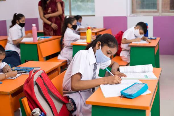 தமிழ்நாட்டில் மட்டுமல்லாமல் இந்திய அளவில் கொரோனா உடன் இந்த காய்ச்சலும் அதிகம் பரவி வருகிறது