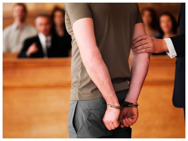 jail and prisoners rule Is it true that a day in prison is counted as 2 days क्या जेल की सजा में दिन और रात अलग-अलग गिने जाते है, 14 साल की सजा 7 साल में पूरी हो जाती है?