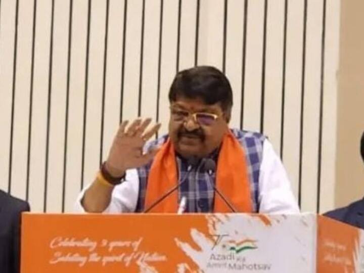 MP News Khargon BJP Kailash vijayvargiya attacked on Congress Rahul Gandhi statement in cambridge university ann MP News: कैलाश विजयवर्गीय का राहुल गांधी पर निशाना, कहा- 'वाजपेयी भी UN गए थे लेकिन...'