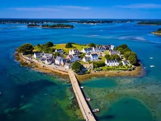Knowledge Story: island changes its country every 6 months this is happening since 364 years GK Story: આ આઇલેન્ડ દર 6 મહિને બદલી નાંખે છે પોતાનો દેશ, 364 વર્ષોથી થઇ રહ્યું છે આવુ....