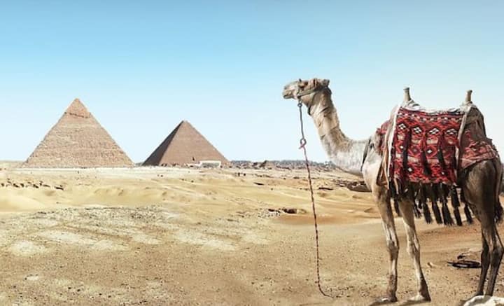 Egyptian Pyramids: মিশর বলতেই প্রথমে মাথায় আসে পিরামিড। ইতিহাস এবং কল্পকথার মিশেল। না ছুঁয়ে দেখলেই নয়।