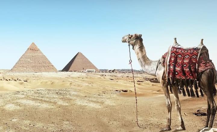 Egyptian Pyramids: মিশর বলতেই প্রথমে মাথায় আসে পিরামিড। ইতিহাস এবং কল্পকথার মিশেল। না ছুঁয়ে দেখলেই নয়।