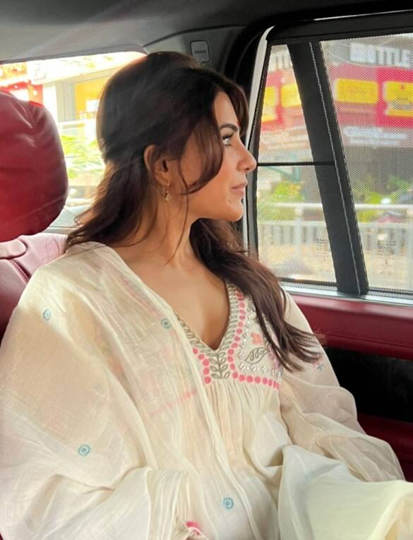 சமந்தா மயோசிடிஸ் என்ற அரியவகை நோயால் அவதிபட்டு வருகிறார். இதனால் இவரின் படப்பிடிப்புகள் பாதிக்கப்பட்டது.