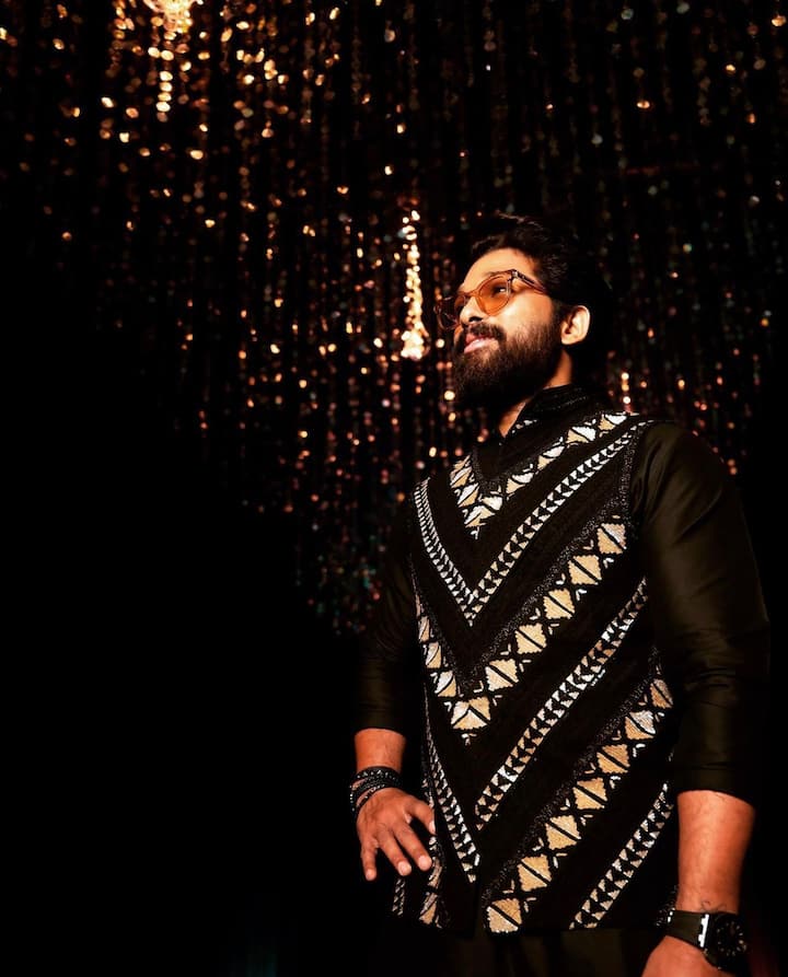 Allu Arjun has donned his black kurta with golden embroidery with a sense of class and command. Giving stellar vibes, the PAN India superstar has truly rocked this look.