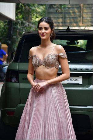 ਕਜ਼ਨ ਦੇ ਮਹਿੰਦੀ ਫੰਕਸ਼ਨ 'ਚ ਅਨੰਨਿਆ ਪਾਂਡੇ ਨੇ ਲੁੱਟੀ ਮਹਫਿਲ