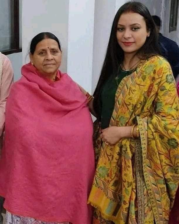 तेजस्वी यादव के दूसरी बार बिहार के उपमुख्यमंत्री बनने पर राबड़ी देवी ने कहा था कि मेरी बहु राजश्री बहुत भाग्यशाली है.