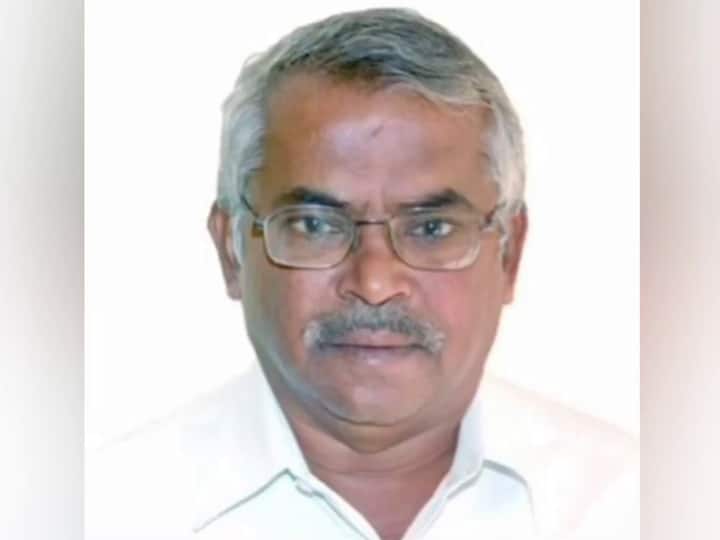 Theni: The police quickly recovered the kidnapping of a businessman demanding Rs 10 crore in Rayapanpatti near Kambam TNN கம்பம் அருகே ராயப்பன்பட்டியில் 10 கோடி ரூபாய் கேட்டு தொழிலதிபர் கடத்தல்