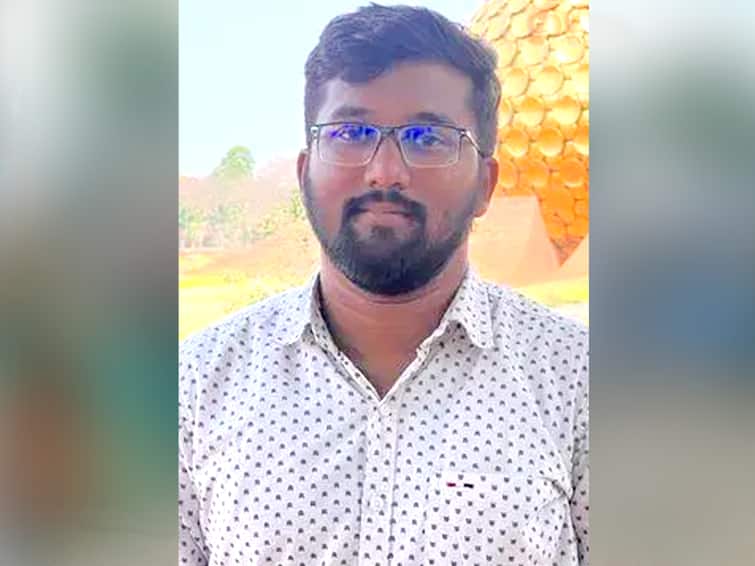 Puducherry tourist dies after getting caught in giant wave in Auroville sea கடலில் செல்ஃபி எடுத்துக் கொண்டே குளியல்; ராட்சத அலையில் சிக்கி இளைஞர் பரிதாப பலி