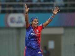 Photos: विमेंस प्रीमियर लीग में छाईं एयर फोर्स ऑफिसर, स्क्वाड्रन लीडर अपनी टीम के लिए झटक चुकी हैं सबसे ज्यादा विकेट