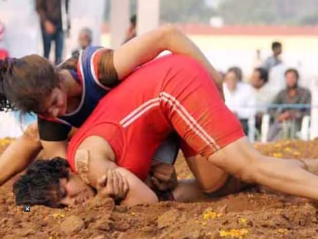 Maharashtra Kesari women wrestling competition : If women wrestlers increase weight to win the mace of Maharashtra Kesari, the future of national-international competition is in darkness?