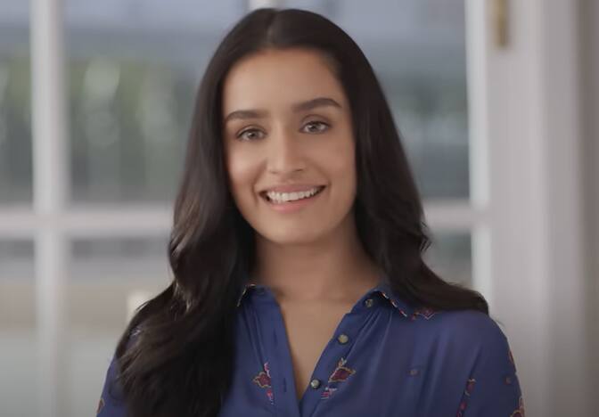 लव्ह रंजन लिखित आणि दिग्दर्शित 'तू झूठी मैं मक्कार' या चित्रपटाची निर्मिती लव्ह फिल्म्स आणि टी-सीरीज फिल्म्स यांनी केली आहे.