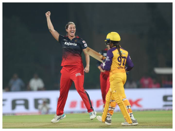 UPW-W vs RCB-W, 1 Innings Highlight: बैंगलोर ने यूपी को 135 रनों पर किया ऑल आउट, एलिस पैरी ने झटके 3 विकेट WPL 2023 UPW-W given target of 136 runs against RCB-W in Match 13 at DY Patil Stadium UPW-W vs RCB-W, 1 Innings Highlight: बैंगलोर ने यूपी को 135 रनों पर किया ऑल आउट, एलिस पैरी ने झटके 3 विकेट