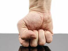 ਗੁੱਸੇ ਵਿੱਚ ਲੋਕ ਜੋਰ ਦੀ ਦਰਵਾਜ਼ਾ ਕਿਉਂ ਮਾਰਦੇ ਹਨ? ਜਾਣੋ ਇਸ ਦਾ ਜਵਾਬ