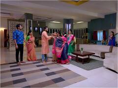 కావ్యకి బలవంతంగా అన్నం తినిపించిన రాజ్- దుగ్గిరాల ఇంట్లో నిప్పు రాజేసి సంబరపడుతున్న రుద్రాణి