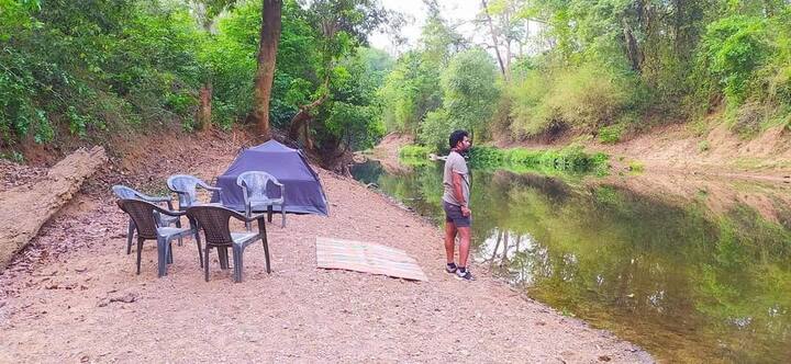 वहीं इन पर्यटकों को बस्तर के ट्राईबल कल्चर से रूबरू कराने के लिए प्रशासन के द्वारा और गांव के ग्रामीणों द्वारा शुरू की गई होमस्टे को पर्यटकों का अच्छा रिस्पांस मिल रहा है, दरभा ब्लॉक के माझीपाल गांव में भी स्थित आदिवासी महिला उर्मिला नाग पर्णिकर की होम स्टे देश विदेशों से बस्तर घूमने  आने वाले पर्यटको की पसंदीदा जगह बनी हुई है.